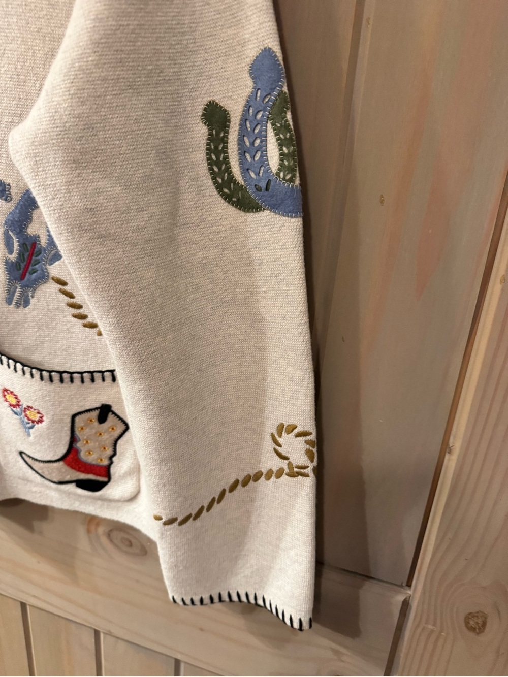 Pendleton Cream Embroidered Western Wool Sweater - Picture 4 of 16